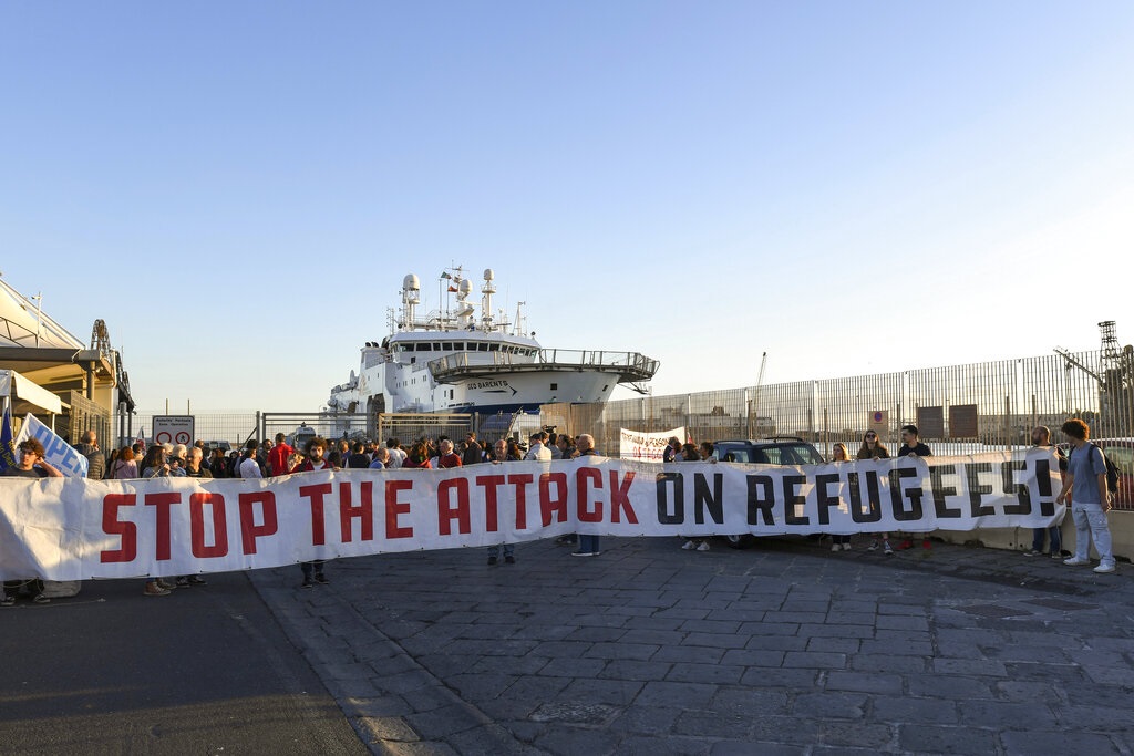 Migranti, i ricorsi della nave Humanity1
