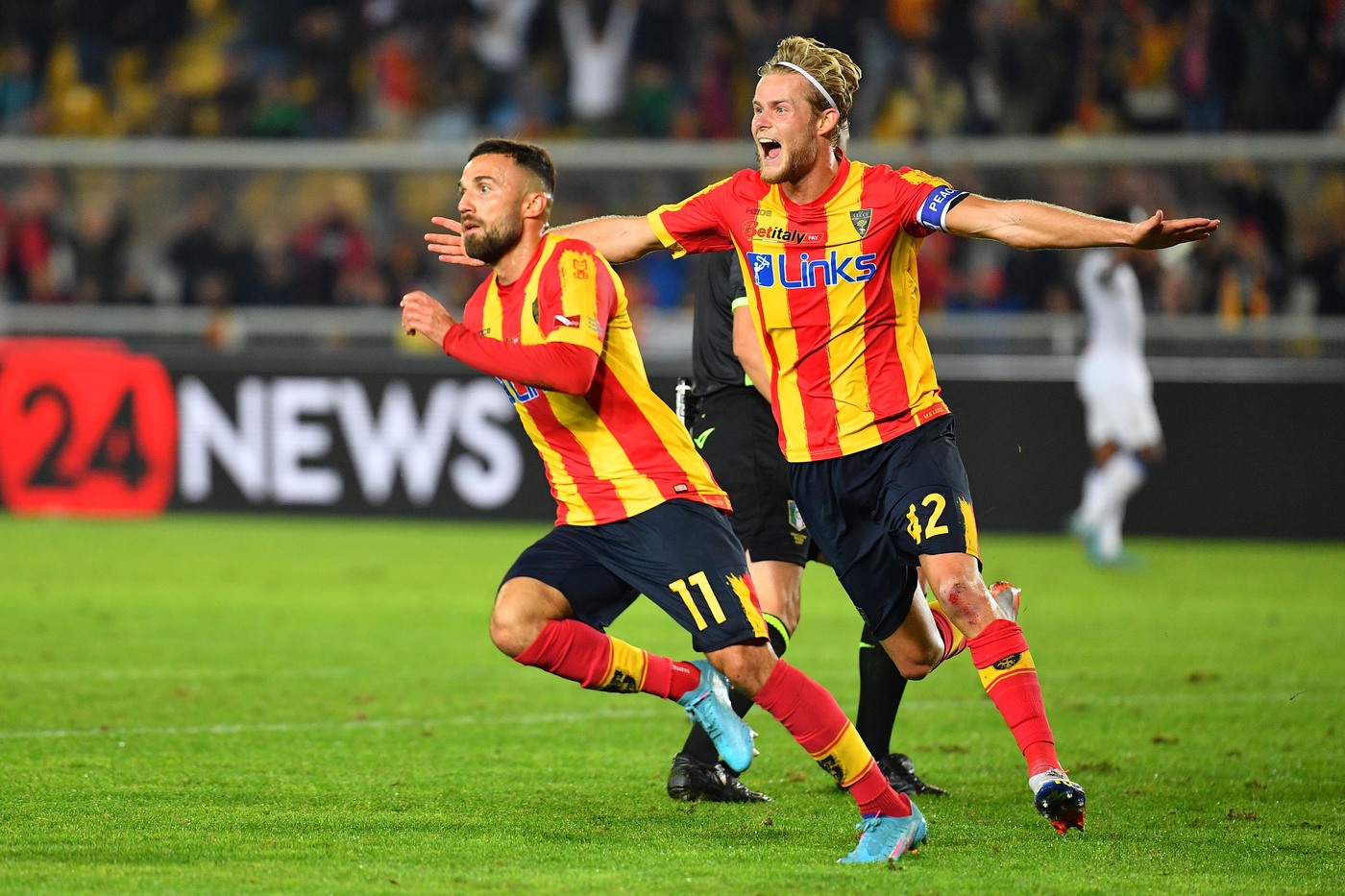 Lecce-Atalanta 2-1, Baschirotto e Di francesco firmano l’impresa Lecce-Atalanta 2-1, Baschirotto e Di francesco firmano l’impresa