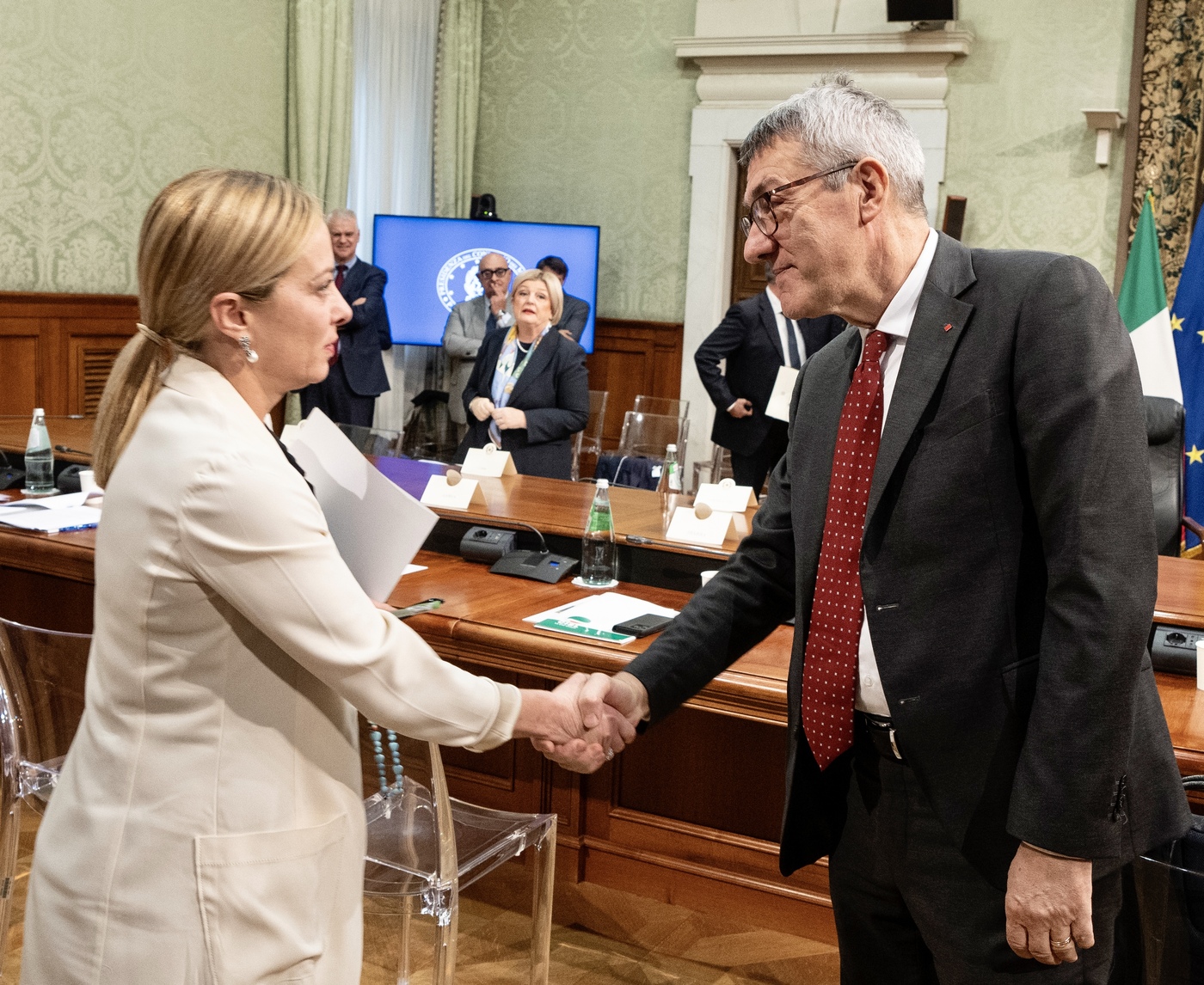 Manovra, primo round Meloni-sindacati