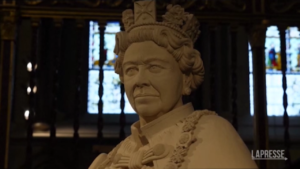 Gran Bretagna, inaugurata statua di Elisabetta II a York