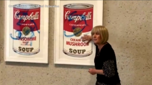 Australia, attiviste clima si incollano a quadro Warhol