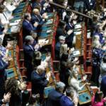 Alessia Piperno, applausi alla Camera dopo notizia rilascio