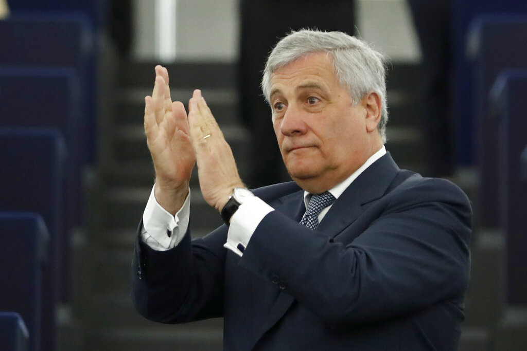 Migranti, Tajani firma memorandum con la Tunisia sui flussi regolari