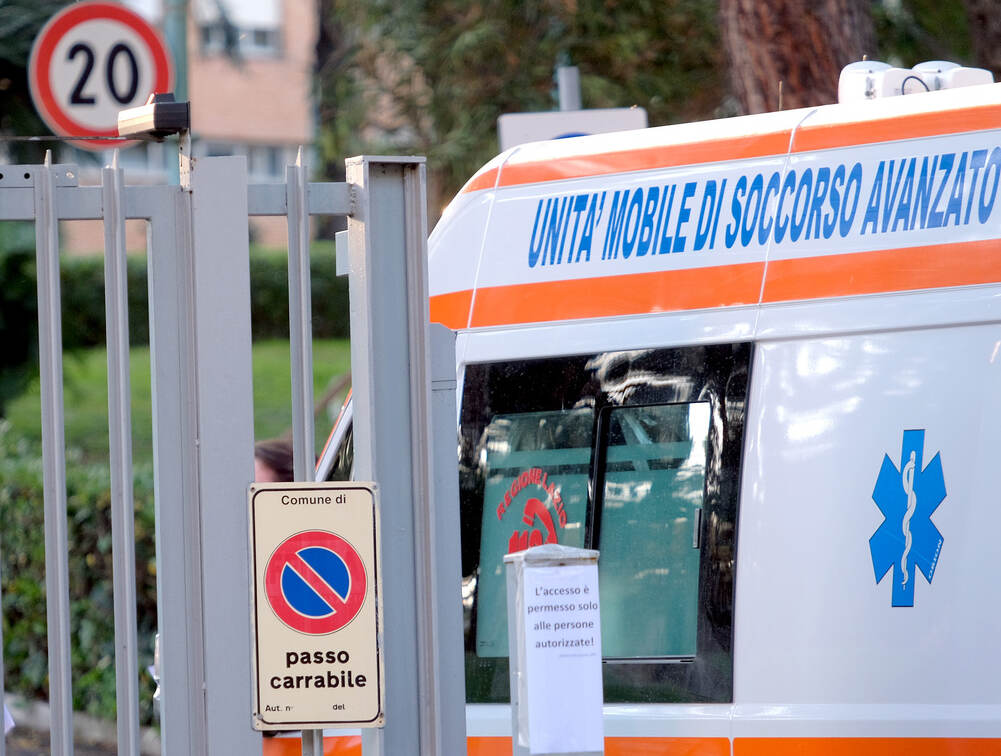 Termoli, bus contro auto: muore bimbo Termoli, bus contro auto: muore bimbo