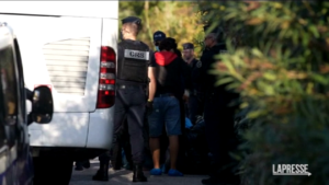 Francia, migranti sbarcati a Tolone