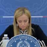 Superbonus, Meloni ironizza: “Questo ‘gratuitamente’ pesa 60 miliardi”