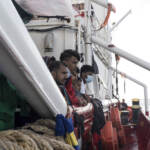 Migranti, Ocean Viking al porto di Tolone