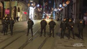 Istanbul, polizia presidia zona esplosione