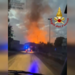 Torino, maxi incendio a Villastellone