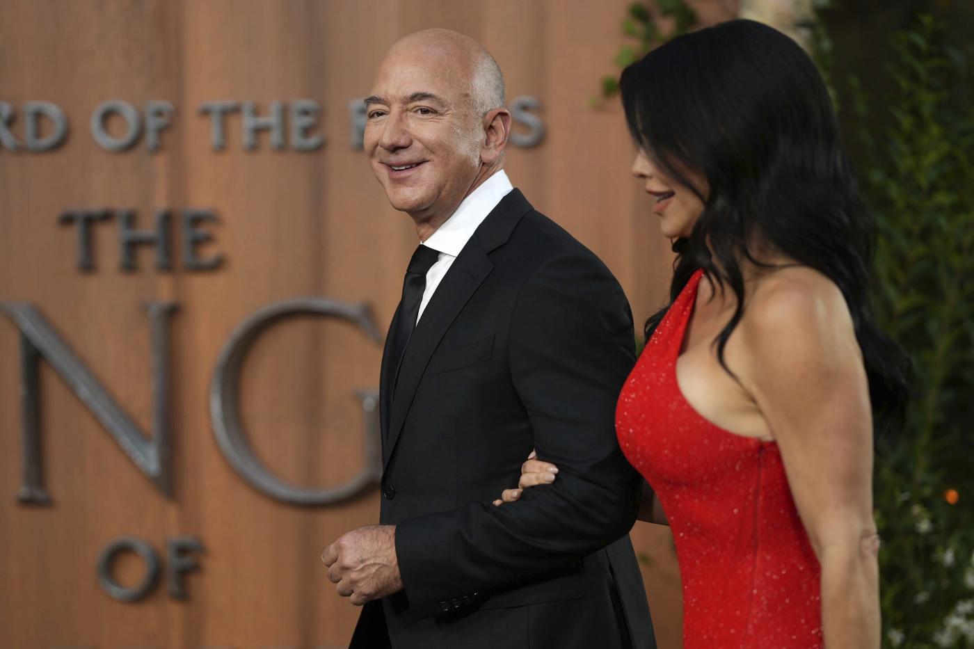 Amazon, Bezos: “Patrimonio in beneficenza”