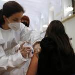 Covid, la Consulta salva l’obbligo vaccinale