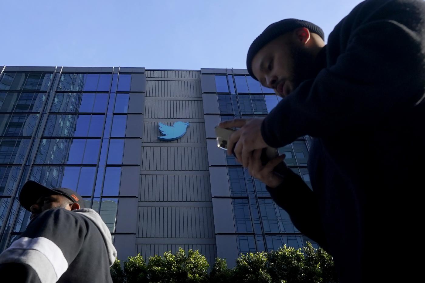Twitter, fuga di dipendenti dopo ultimatum Musk