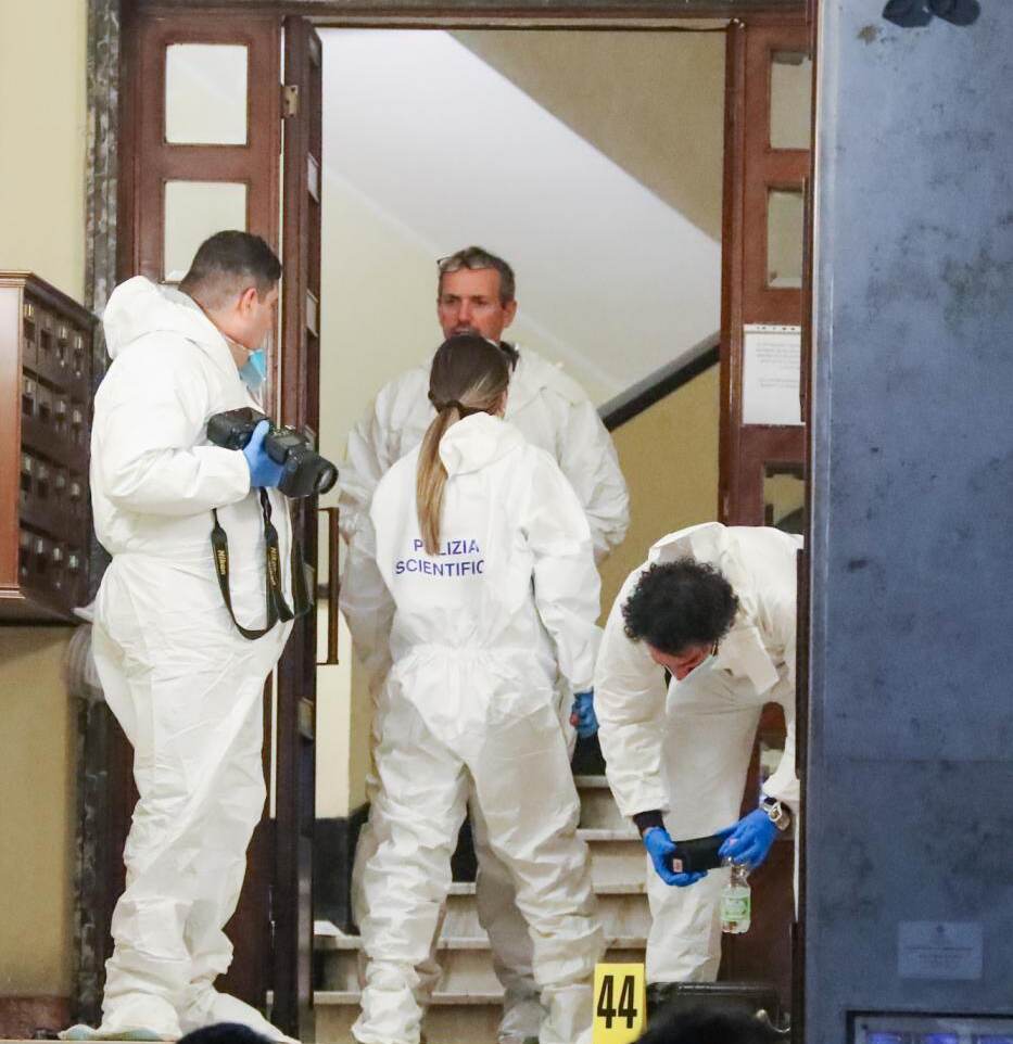 Omicidi Roma, incubo serial killer a Prati: colpi a gola, schiena e torace