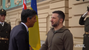Ucraina, visita a sopresa a Kiev del premier britannico Sunak