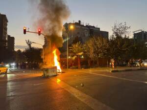 Manifestazioni a Teheran, scontri e vittime nella regione del Kurdistan