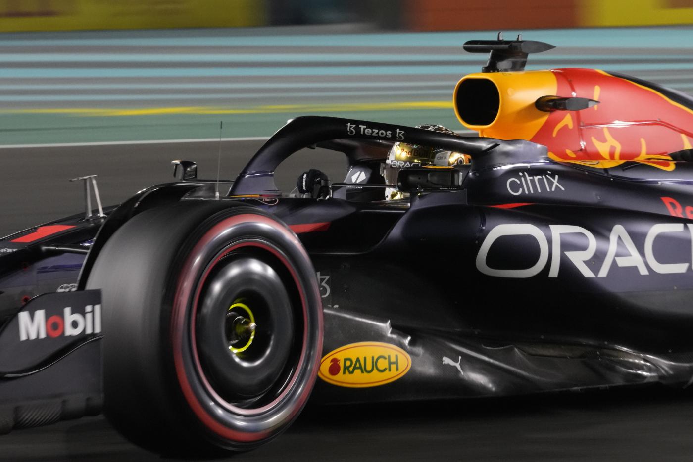 F1, Gp Abu Dhabi: vince Verstappen davanti a Leclerc F1, Gp Abu Dhabi: vince Verstappen davanti a Leclerc