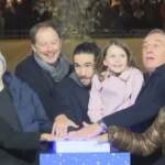 Parigi, si accendono le luci di Natale