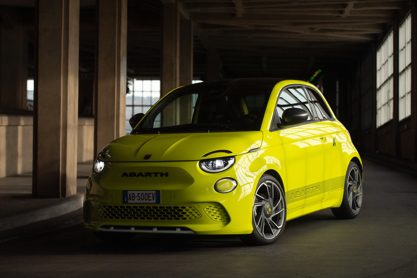 Stellantis: Nuova Abarth 500e, il pungiglione dello Scorpione diventa elettrico Stellantis: Nuova Abarth 500e, il pungiglione dello Scorpione diventa elettrico