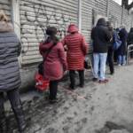 Povertà, rapporto Caritas: tra ‘eventi svolta’ c’è il diventare genitori
