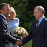 Ucraina, Macron sente Putin dopo 3 anni: tregua e negoziati il prima possibile. Poi chiama Zelensky