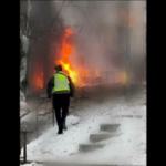 Ucraina, raid a Kiev: edifici in fiamme