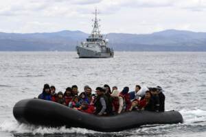 Migranti, naufragio al largo di Lesbo: 4 morti
