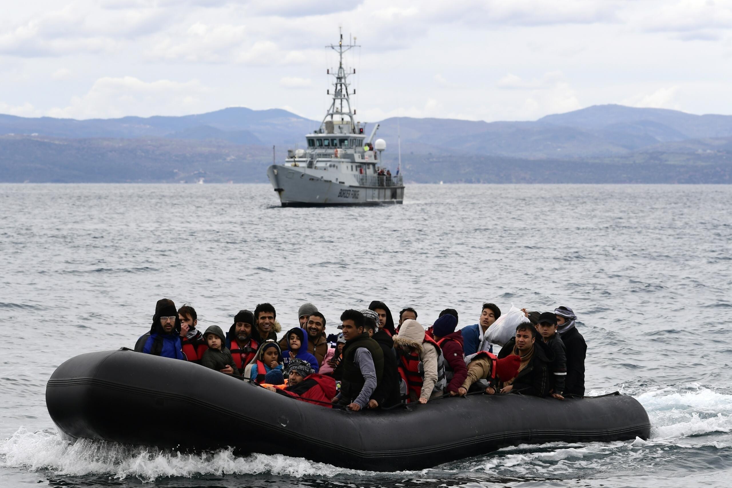 Migranti, naufragio al largo di Lesbo: 4 morti