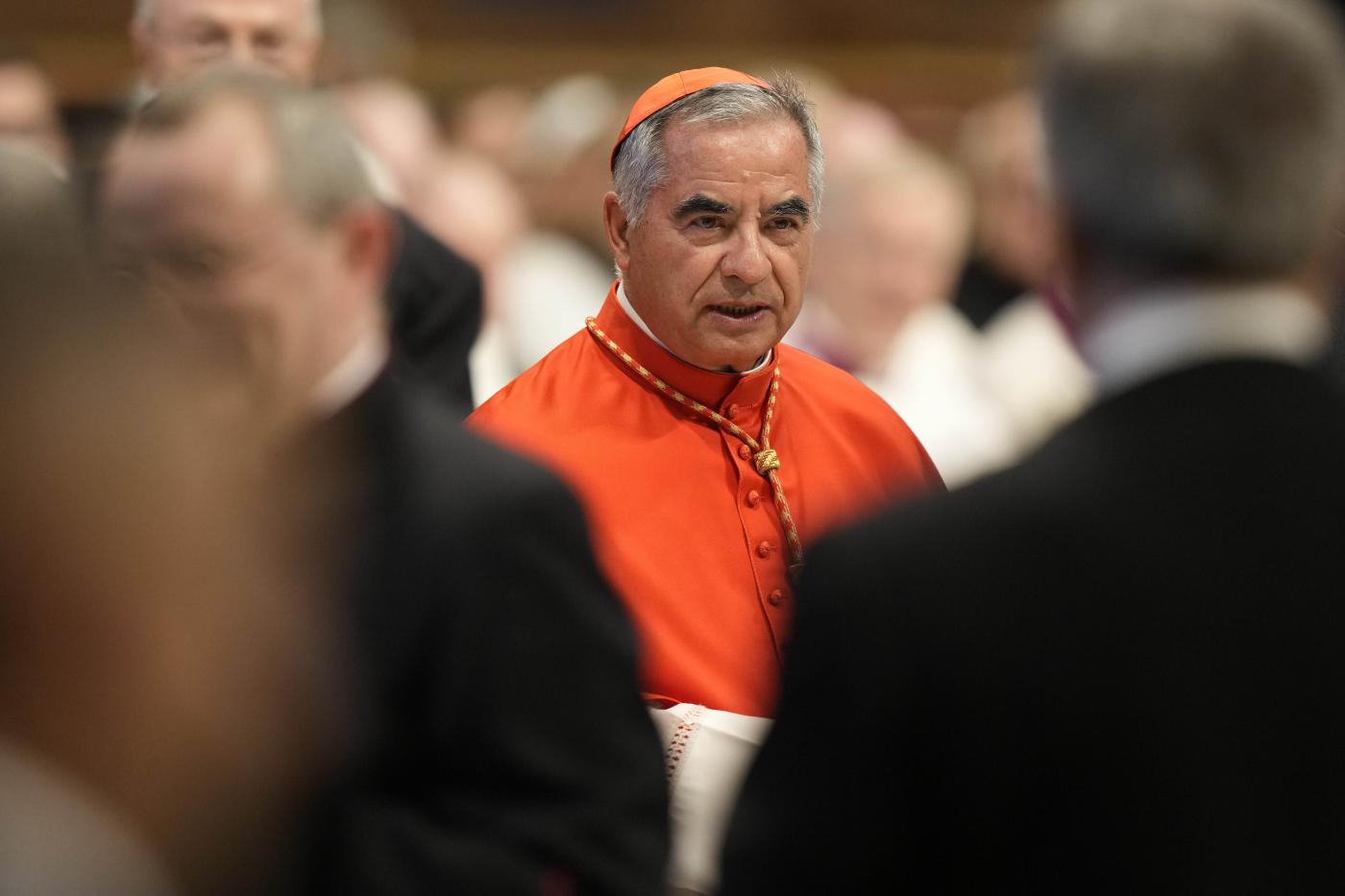 Vaticano, chiesti 7 anni e tre mesi per il cardinale Becciu