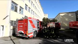 Milano, scuola in fiamme: Galilei evacuato