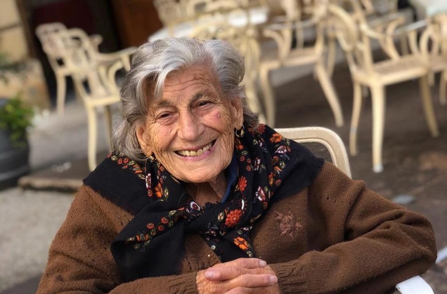 Social, morta carbonizzata Nonna Giovanna: star di Tik Tok