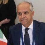 Migranti, alle 15:30 telefonata Piantedosi-Darmanin-Faeser
