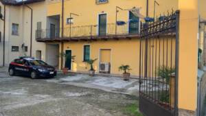 Bergamo, uccide il compagno con coltellata: arrestata 51enne