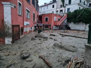 Ischia, la solidarietà della politica