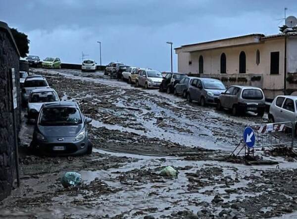 Ischia, Prefetto Napoli: “Stiamo evacuando zone circostanti”