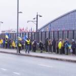 Ucraina, manifestazione davanti al quartier generale della NATO