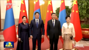 Cina, Xi Jinping accoglie il presidente della Mongolia