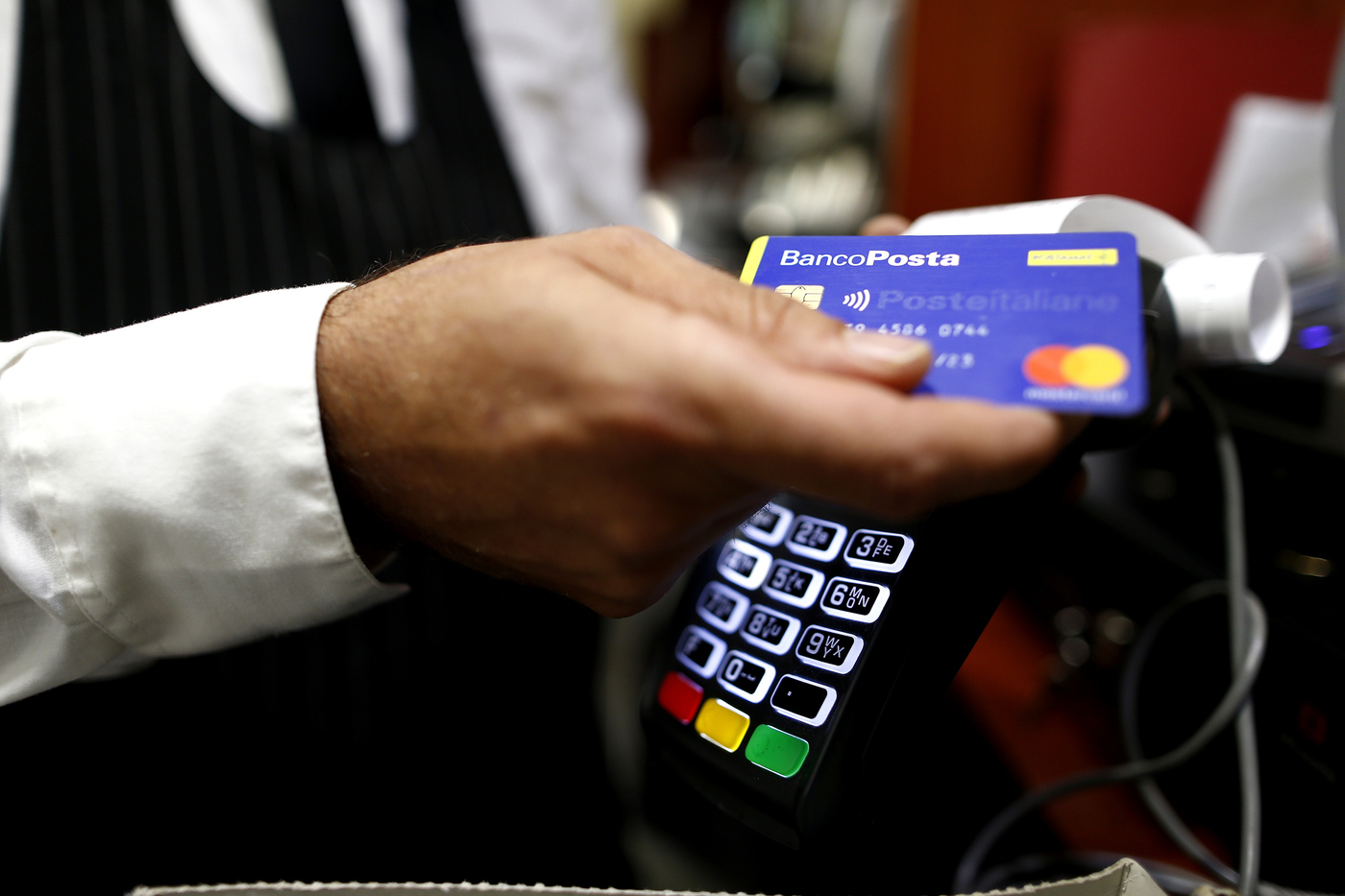 Manovra, è scontro sul Pos. Meloni tira dritto