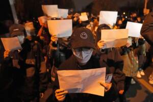 Cina, proteste a Pechino per le restrizioni anti-Covid