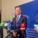 Migranti, Letta: “Tornati a logica di sei anni fa”