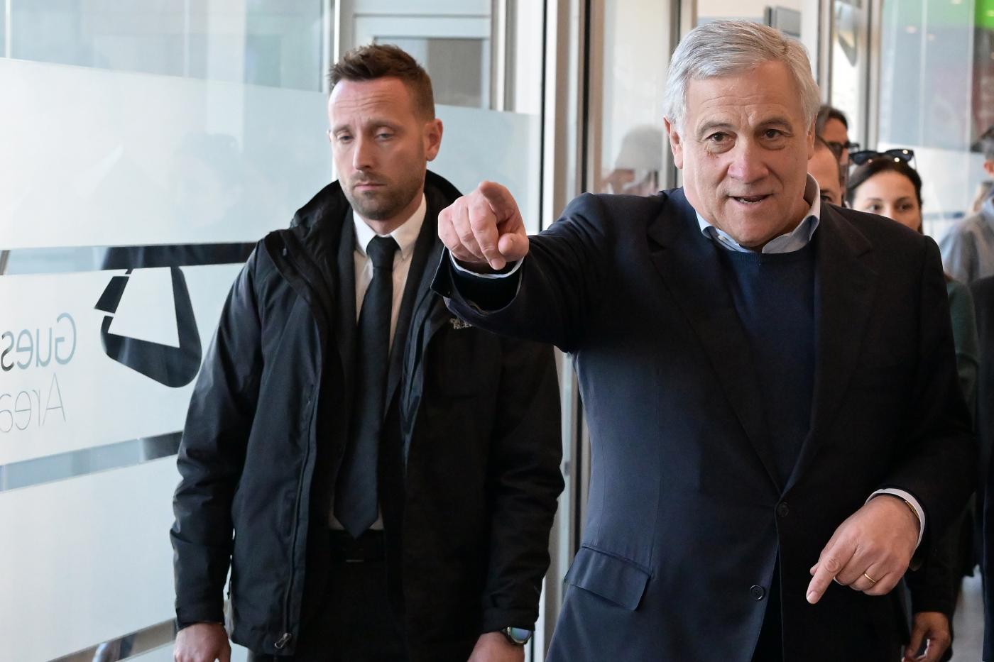 Ucraina, Tajani: “Pronti a inviare altre armi”