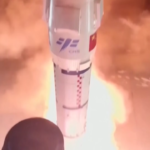 Spazio, Cina lancia in orbita razzo con tre astronauti