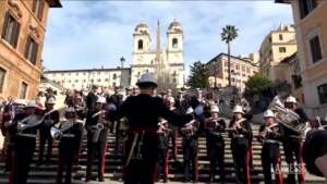 HMS Albion, le note della Royal Navy a Trinità dei Monti