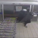 Bologna, rapinano supermercato: arrestati