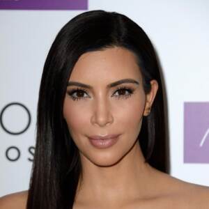 Scandale autour de la dernière campagne Balenciaga, Kim Kardashian monte au créneau