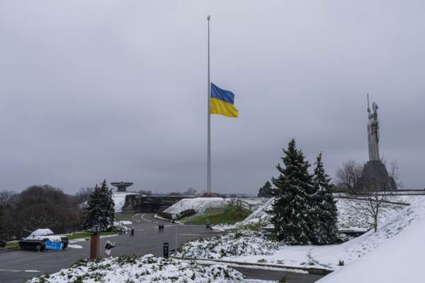 Ucraina, Kiev: “5 civili morti dopo attacchi russi nel Donetsk”