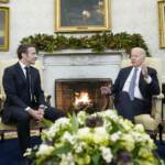 Usa, Biden accoglie Macron: “Pronto a parlare con Putin”