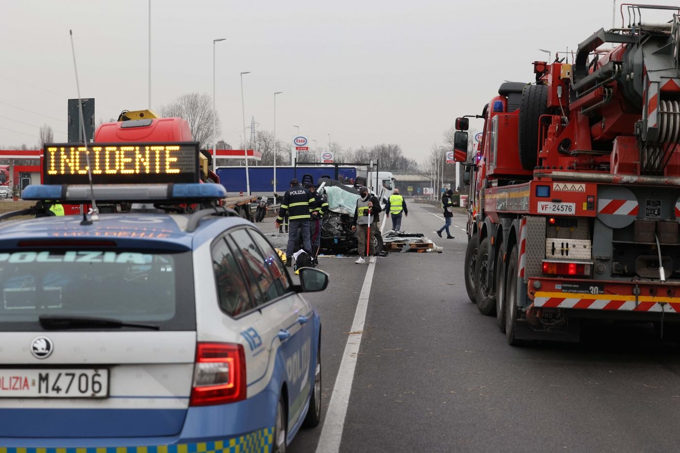 Treviso, auto sbanda e finisce in canale: due vittime Treviso, auto sbanda e finisce in canale: due vittime