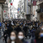 Covid, aumentano vittime: + 9,5% in 7 giorni