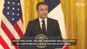 Ucraina, Macron: “Noa compromesso inaccettabile per Kiev”