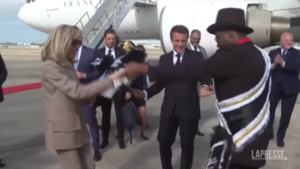 Usa, Macron a New Orleans: balla il jazz con la moglie